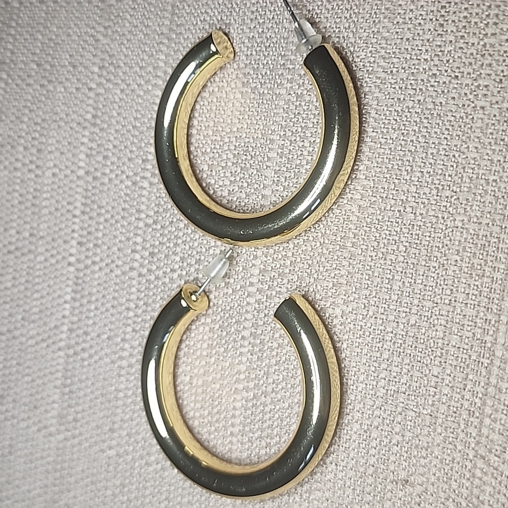 Gold-Tone Chunky Hoops, Preloved in Great Condition - Picture 2 of 4
